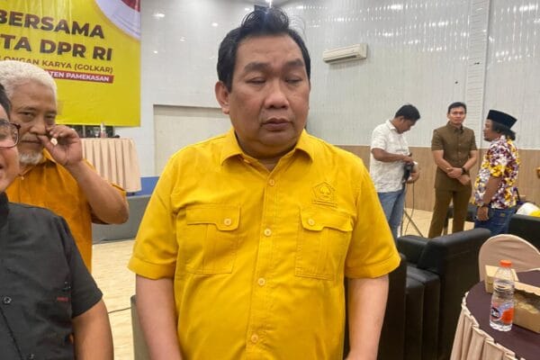 Eric: Impor Bikin Harga Garam-Tembakau Madura Rendah