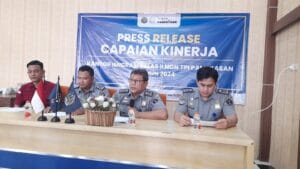 Foto: Konferensi Pers pencapaian kinerja Imigrasi Pamekasan.