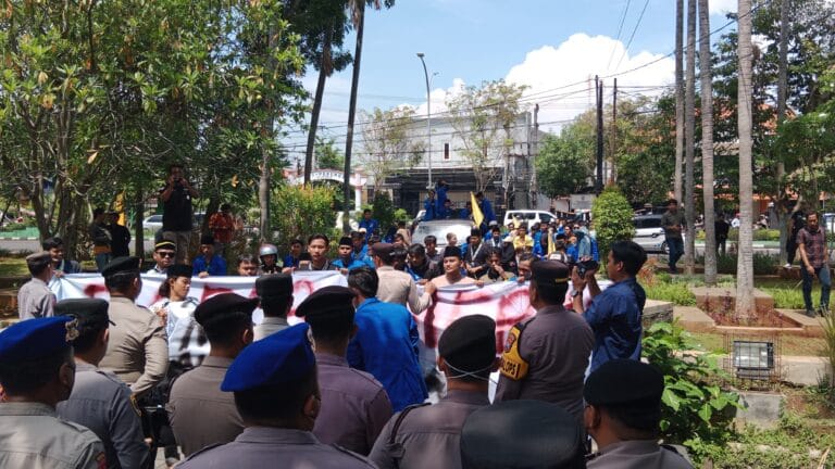 PAD Parkir Rp5 Miliar Ditiadakan, PC PMII Bangkalan Demo Soroti Kebijakan Pj Bupati