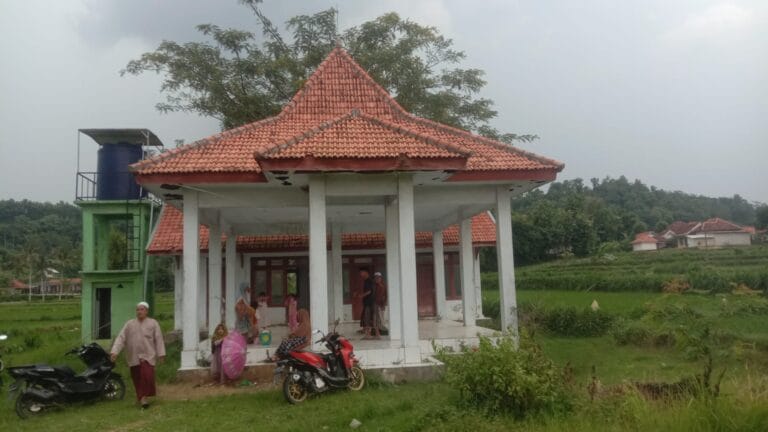 Warga Bulangan Barat Pamekasan Kecewa Gegara Balai Desa Mangkrak