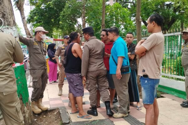 Oknum PKL Arek Lancor Intemidasi Jurnalis JTV Pamekasan