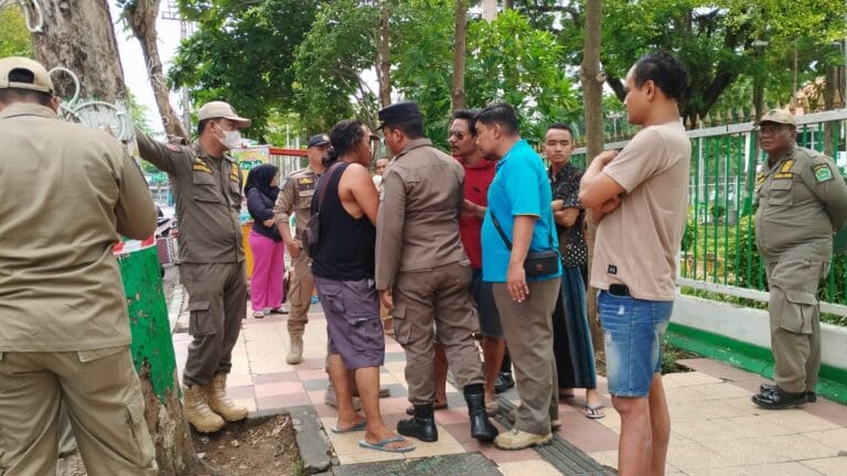 Oknum PKL Arek Lancor Intemidasi Jurnalis JTV Pamekasan