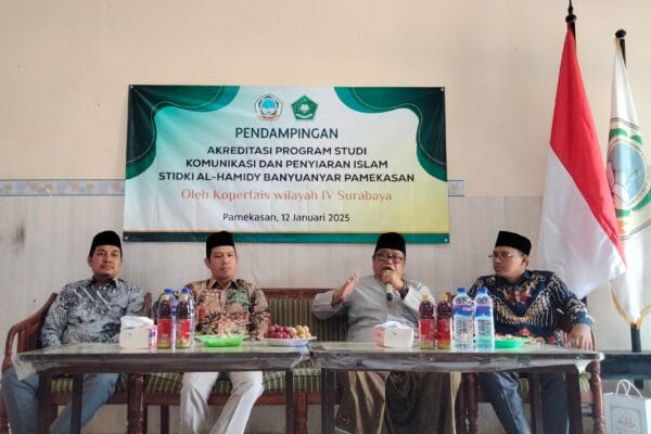 KPI STIDKI Banyuanyar Kedatangan Tamu Kopertais IV Surabaya