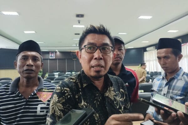 Belasan Nelayan Pantura Adukan Elnusa-Petronas ke DPRD Pamekasan Gegara Jaring Raib