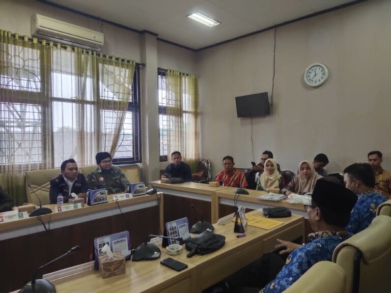 Tagih Janji BKPSDM Pamekasan, 844 Honorer Nakes-Non Nakes Gagal PPPK Wadul Dewan