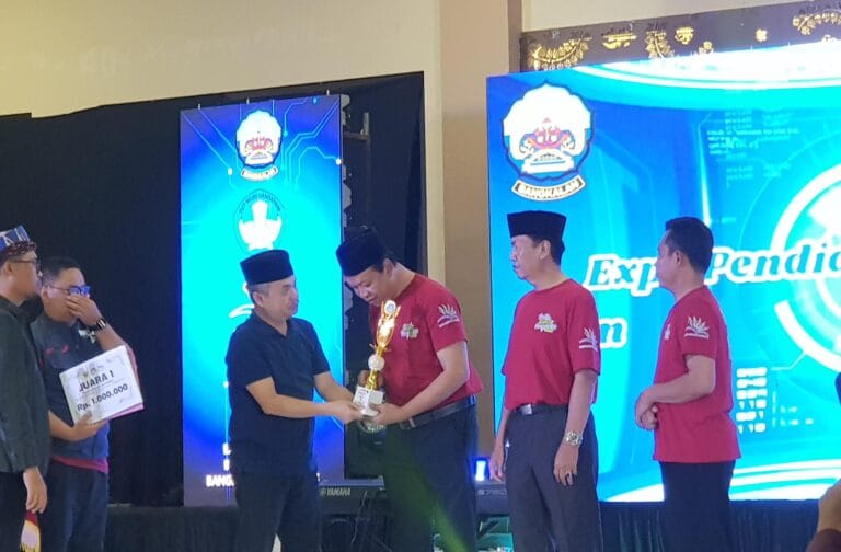 Korwil Galis Bangkalan Borong Penghargaan Expo Pendidikan Hanya dengan Cafe