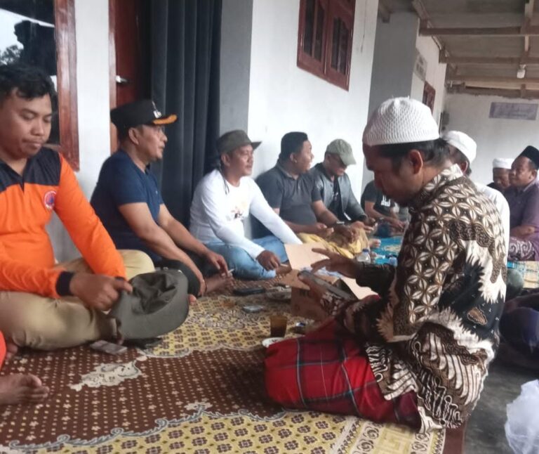 Hanyut Arus Sungai, Wabup Pamekasan Kunjungi Rumah Korban Bocah Bersaudara