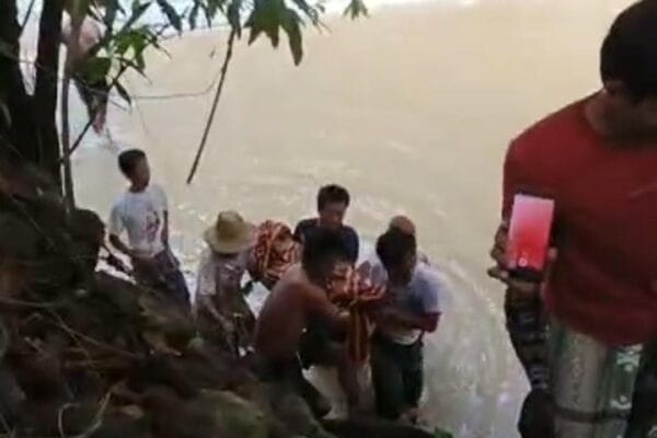 Dua Bersaudara Terseret Arus, Adik Selamat, Kakak Ditemukan Meninggal di Sungai Klampar Pamekasan