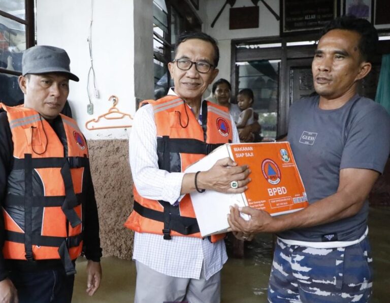 Dibalik Derasnya Air, Ketimpangan Mengalir: Cerita Banjir di Pamekasan