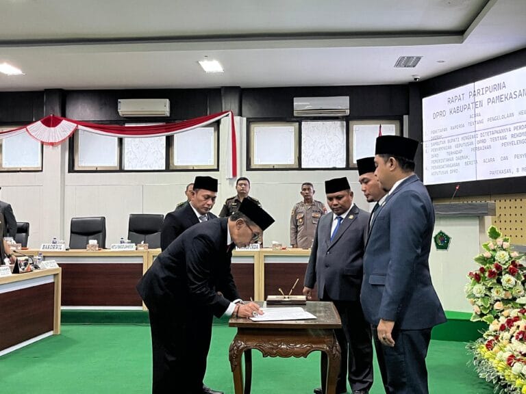 Ketatkan Anggaran, DPRD Pamekasan Sahkan Perda Keuangan