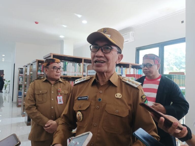 Hutang PEN-BPJSKes Bebani Pemkab Pamekasan, Anggaran Perbaikan Jalan Hanya Rp 700 Juta Setahun