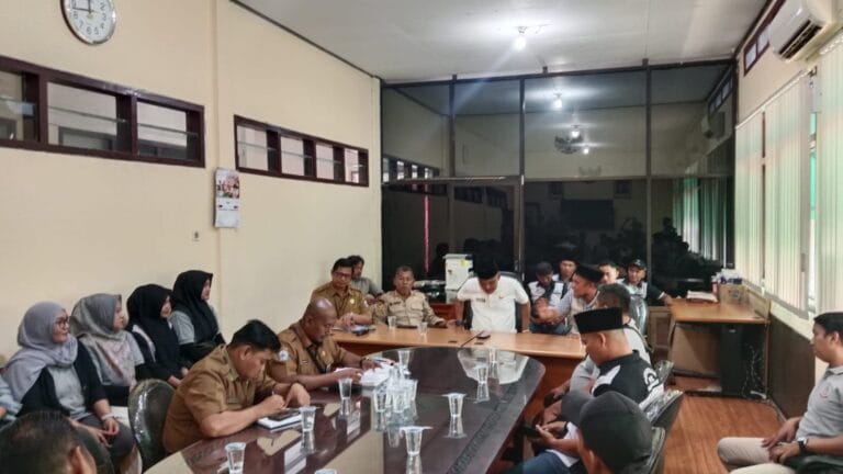 PKL CFD Bangkalan Minta Tenda Seragam, Pemkab Siap Realisasi