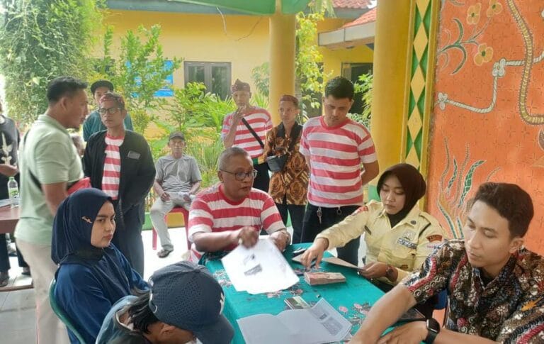 Dinsos Pamekasan Cairkan BLT DBHCHT pada 18 Ribu Buruh Tani