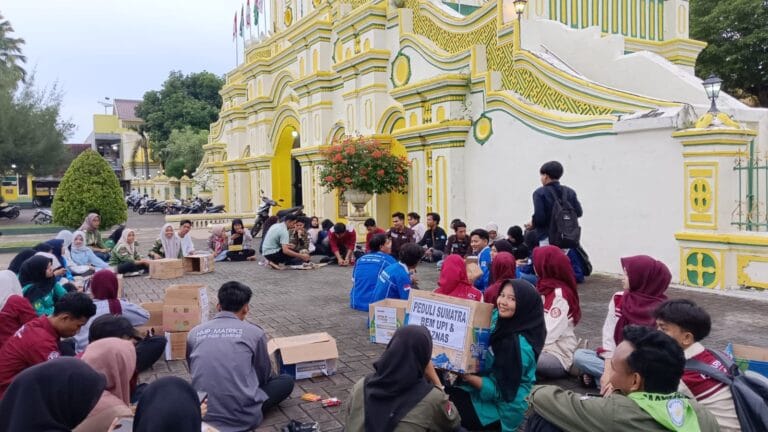 Mahasiswa UPI Sumenep Gandeng Baznas Galang Donasi untuk Korban Banjir di Sumatra