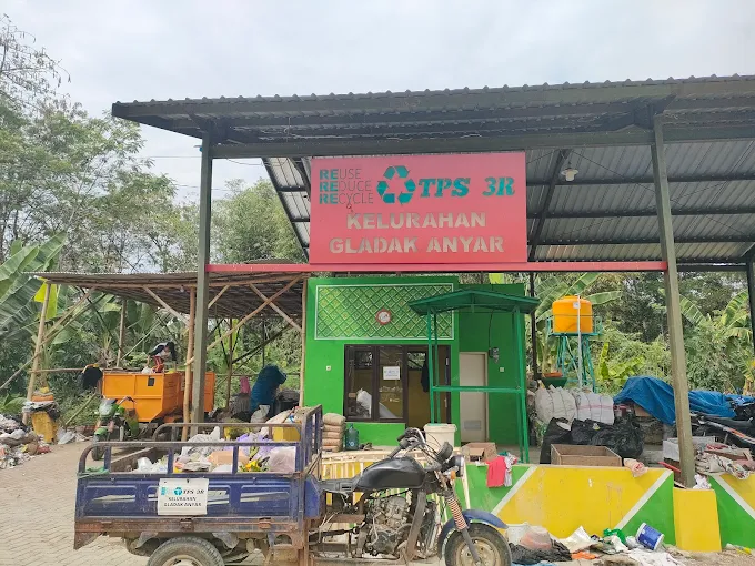 Peneliti Unibraw Sebut TPS3R Kelurahan Gladak Anyar Sukses Reduksi Sampah Hingga 26 Persen